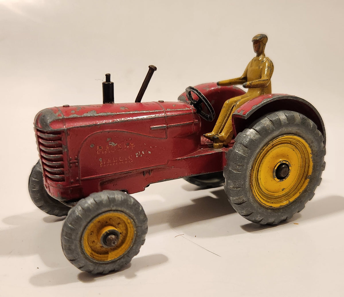 ミニカー DINKY MASSEY HARRIS TRACTOR Massey-Harris Tractor (Dinky Toys 300) - The Brighton Toy