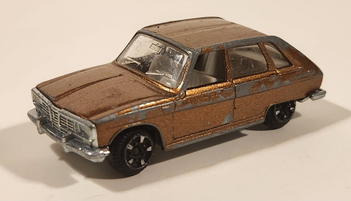 Miniature Renault Nervasport Coupe Rose - Roues Celluloid - 1/40 - Zamac