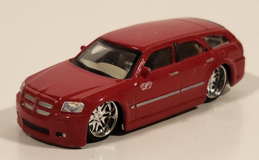 2005 Maisto Playerz Dodge Magnum RT Station Wagon Red Die Cast Toy