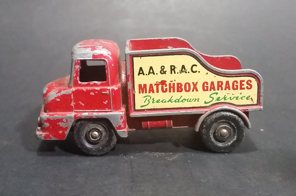Lesney Products Matchbox Thames Trader Wreck Truck No. 13