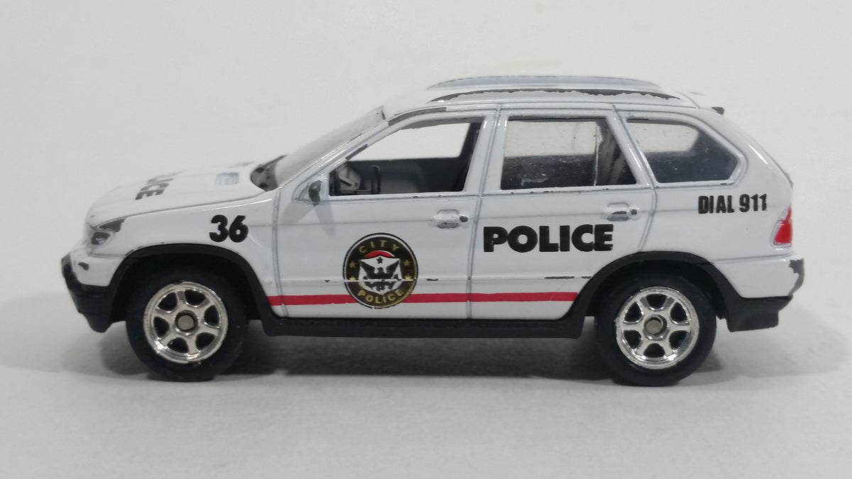 Welly BMW X5 Police 36 White No. 52057 Die Cast Toy Cop Car Vehicle Treasure Valley Antiques Collectibles