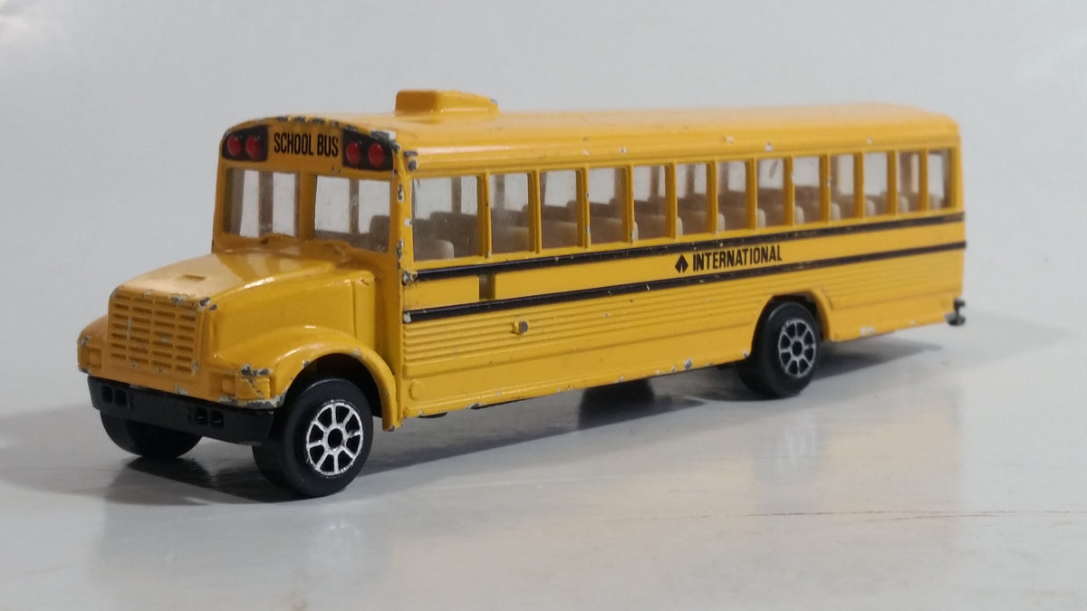 1991 Road Champs Fast Lane International School Bus Yellow Die Cast To 