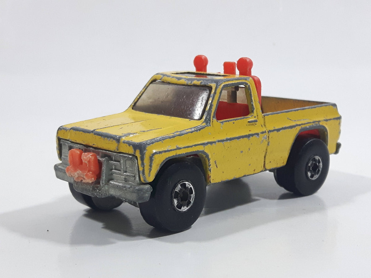 Vintage 1980 Hot Wheels Super Scraper Snow Plow Truck Yellow Die