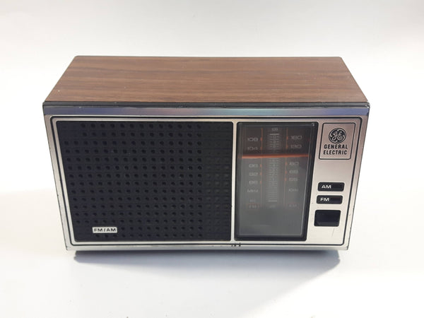 Vintage General Electric Model No. 7-4115B AM/FM Radio with Walnut Grain Wood Finish