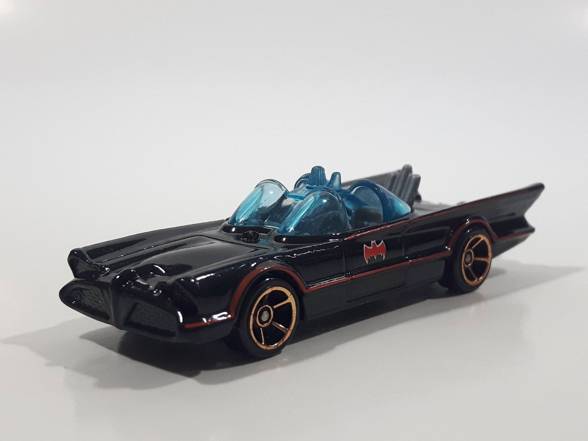 Hot wheels best sale batmobile s06