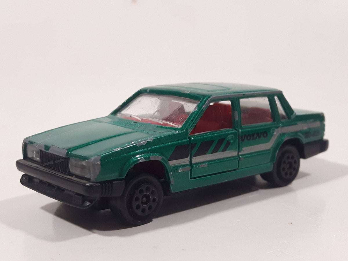 Majorette Volvo No. 230 Volvo 760 GLE Sedan Green 1/61 Scale Die Cast –  Treasure Valley Antiques u0026 Collectibles