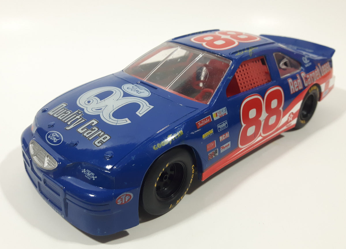1995 Racing Champions NASCAR #88 Dale Jarrett Ford Thunderbird