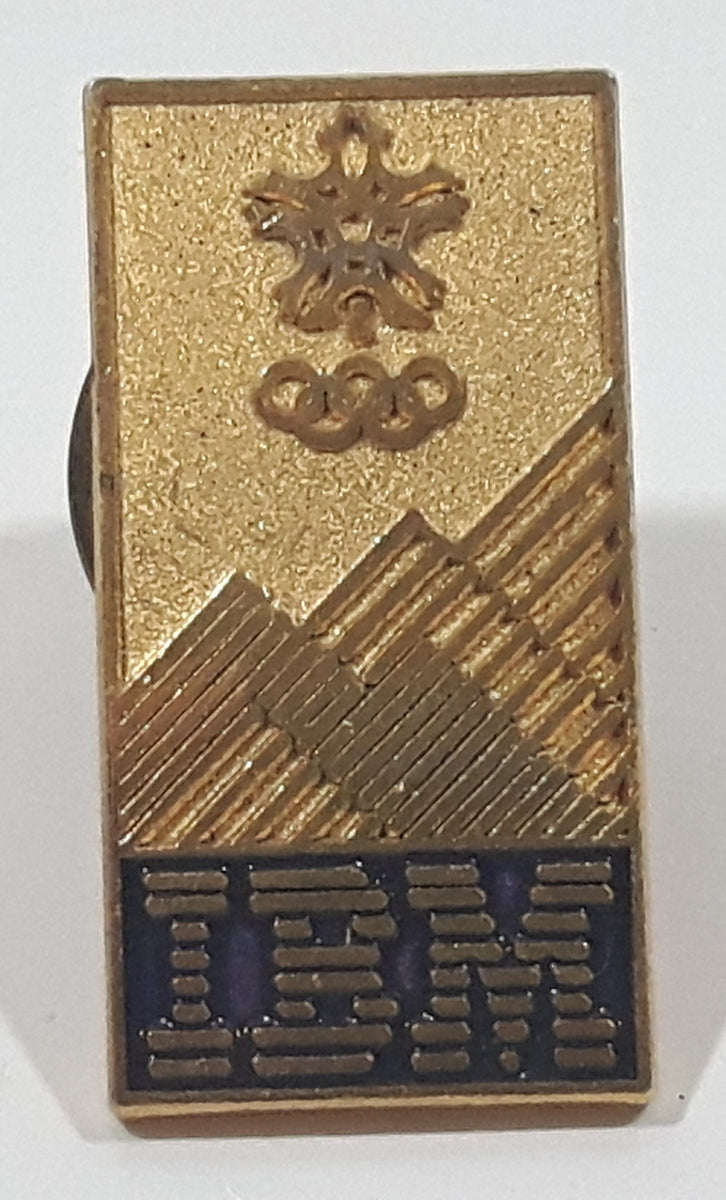 VINTAGE JUVENILE PRECISION ICE SKATING SOUVENIR LAPEL PIN BADGE BROOCH