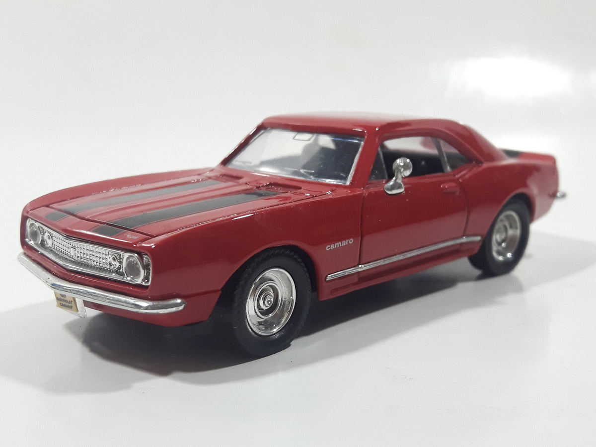 Road Legends No. 94218 1967 Chevrolet Camaro Z-28 Red 1:43