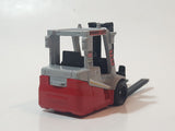 2009 Matchbox Power Lift 2000 Fork Lift Red and Grey Die Cast Toy Car Warehouse Machinery Construction Vehicle Equipment