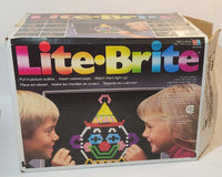 Vintage 1991 Milton Bradly Lite Brite Model No. C4780 LR24153 110V 25W Lite Brite Toy Light Up Picture Toy with Bag of Pegs in Box