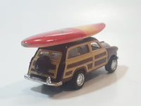 Kinsmart 1940 Ford Woody with Hawaii Surfboard 1:82 Scale Pull Back Plastic Toy Car Vehicle