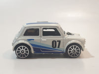 2007 Hot Wheels Pop-Offs Morris Mini Cooper White 07 Die Cast Toy Car Vehicle with Removable Body