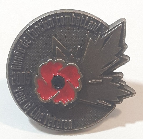 2005 Year Of The Veteran Red Poppy Remembrance Day Canada Enamel Metal Lapel Pin