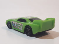 2004 M.M.T.L. Fast Lane Sports Car #17 Green Plastic Body Die Cast Toy Car Vehicle