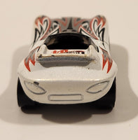 2004 Hot Wheels Final Run Cat-A-Pult White Die Cast Toy Car Vehicle