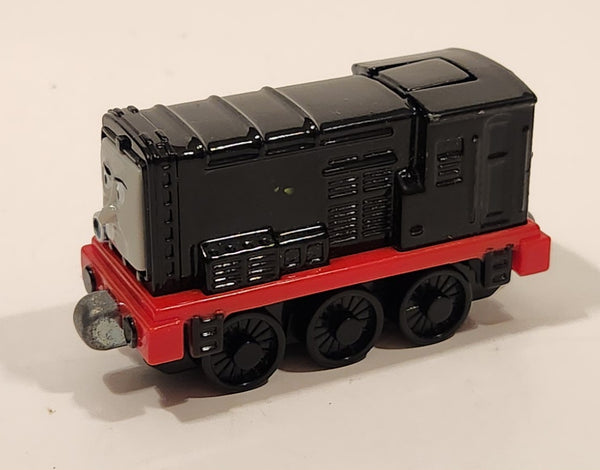2009 Gullane Thomas & Friends Take Along N Play Diesel Locomotive Black Magnetic Die Cast Toy Vehicle