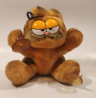 1978, 1981 Dakin Paws Garfield 'I'm Climbing Walls For You' 6 1/2" Tall Toy Plush Stuffed Character with Suction Cup Hanging Missing One Cup