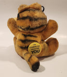 1978, 1981 Dakin Paws Garfield 'I'm Climbing Walls For You' 6 1/2" Tall Toy Plush Stuffed Character with Suction Cup Hanging Missing One Cup