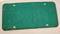 Vintage 1969 Saskatchewan White Lettering Green Vehicle License Plate Metal Tag 118 624