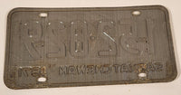 Vintage 1971 Saskatchewan Red Lettering White Vehicle License Plate Metal Tag 152 829