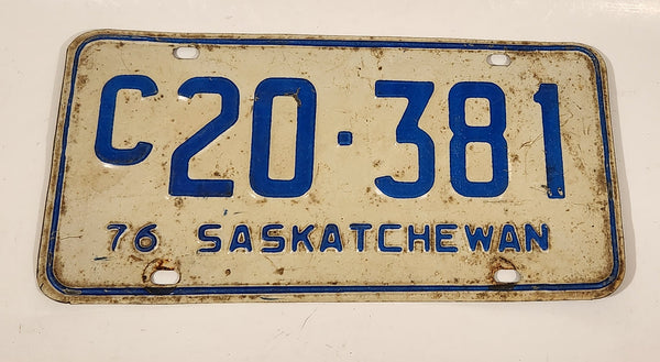 Vintage 1976 Saskatchewan Commercial Vehicle Blue On White Vehicle License Plate Metal Tag 20 381