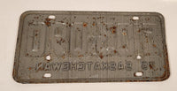 Vintage 1975 Saskatchewan Farm Vehicle Red Lettering White Vehicle License Plate Metal Tag 103 090