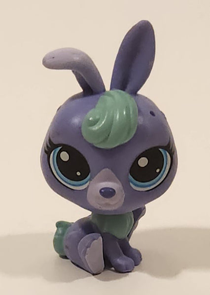 Hasbro LPS Littlest Pet Shop Chillsa Froster 2 1/4" Tall Toy Figure