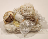 1992 The Ashton Drake Galleries Picture Perfect Dolls by Yolanda Bello Lisa 5 1/2" Tall Porcelain Doll New Condition in Box #92037
