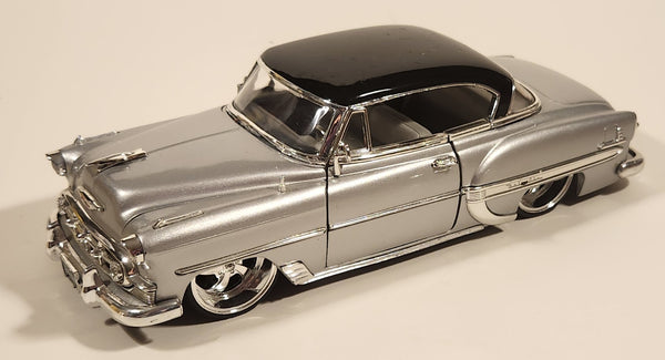 ミニカー 1953 CHEVY BEL AIR 1/24 JADA DUB 1953 CHEVY BEL AIR YELLOW 1:24 DIECAST MODEL CAR