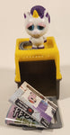 2018 Jazwares Feisty Pets Mini Misfits Glenda Glitterpoop Unicorn 1 7/8" Toy Figure with Moving Mouth and Eyes Including Yellow Carrier Crate
