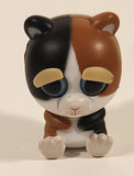 2018 Jazwares Feisty Pets Mini Misfits Cuddle Von Rumblestrut 1 1/2" Toy Figure with Moving Mouth and Eyes Including Yellow Carrier Crate