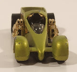 2009 Hot Wheels Trick Tracks Screamin' Hauler Satin Lime Green Die Cast Toy Car Vehicle