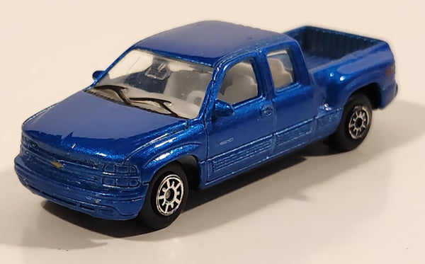 Welly No. 2048 Chevrolet Silverado Pickup Truck Blue Die Cast Toy Car Vehicle