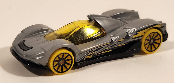 2015 Hot Wheels Nitrobot Attack Teegray Grey Die Cast Toy Car Vehicle