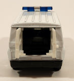 Unknown Brand No. 8710 Rescue Ambulance Van White Pull Back 1:38 Scale Die Cast Toy Car Vehicle