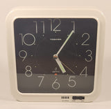 Vintage Toshiba Quartz Glow In The Dark Hands Wall or Desk Alarm Clock Model TCQ-104S New in Box