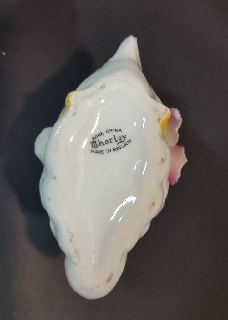 Beautiful 1960s Chorley England Bone China Porcelain Swan Flower Bouqu ...