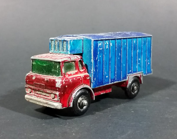 1967-1972 Lesney Matchbox No. 44 GMC Refrigerator Truck Red/Blue (Bumper, No Tow, w/ Door Stop) (A) - Treasure Valley Antiques & Collectibles