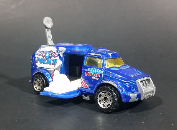 2000 Matchbox Mattel Police Robot Truck Diecast Toy Car Vehicle - 0172 EA - Treasure Valley Antiques & Collectibles