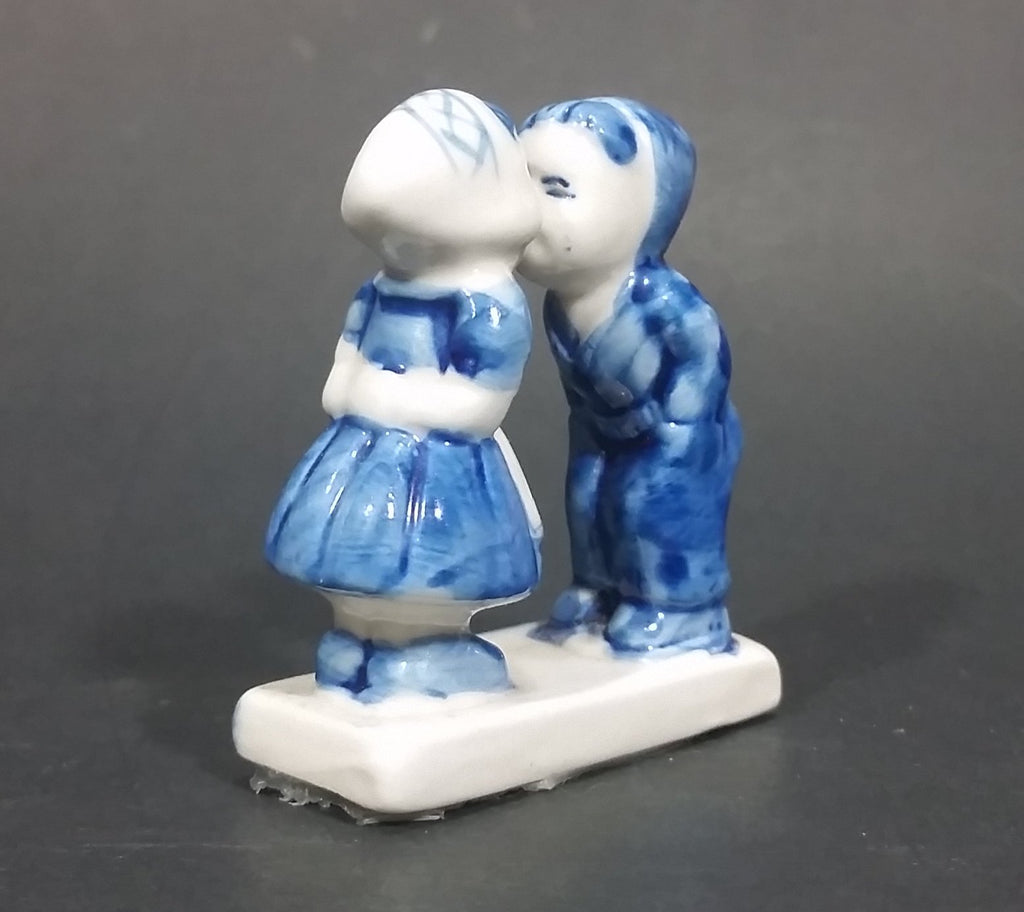 Vintage Delft Blue Holland Dutch Boy And Girl Kissing Hand Painted Cer ...