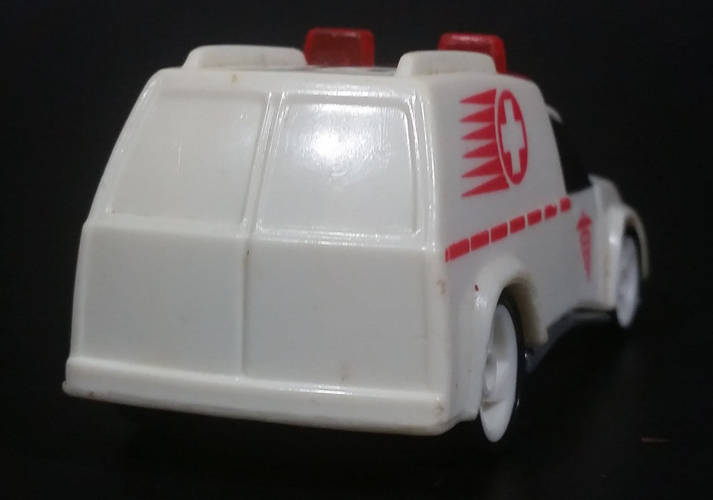 1997 Hot Wheels Ambulance White Die Cast Toy Car Emergency Vehicle - M ...