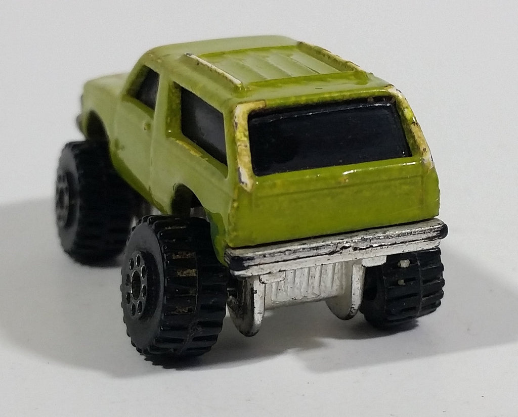 1983 Hot Wheels Mini Racers Chevy Blazer 4 x 4 Green Yellow Die Cast T ...