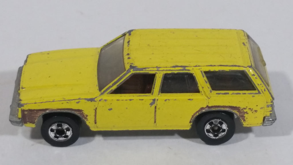 1982 Hot Wheels Aries Wagon Yellow Die Cast Toy Car Station Wagon Vehi