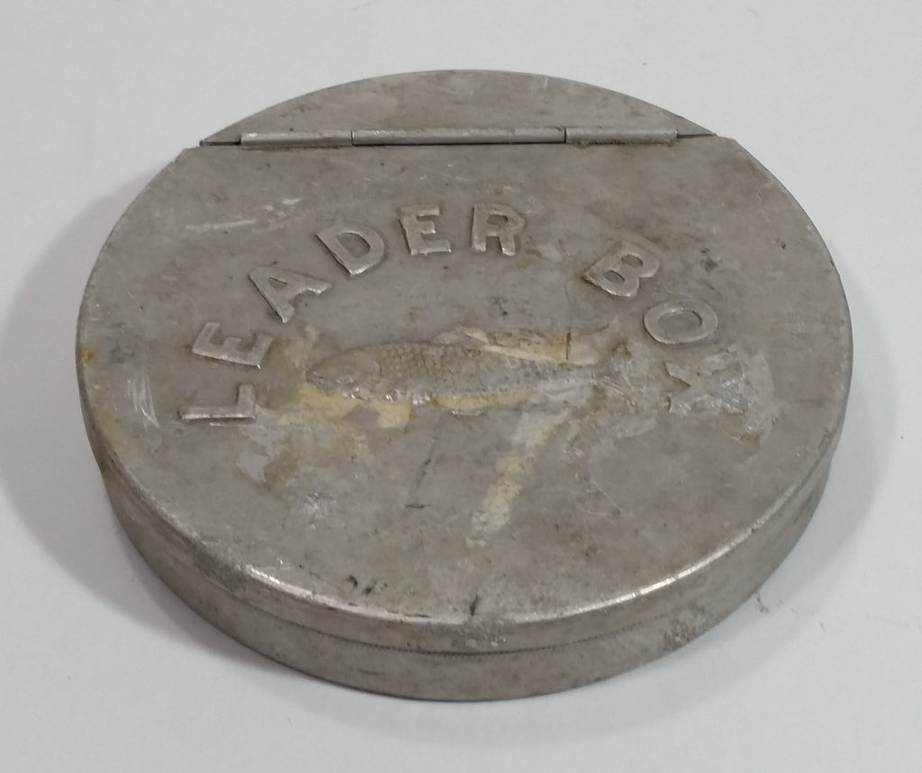 Vintage Aluminum Hinged Fishing Leader Box with Felt Pads and Leaders