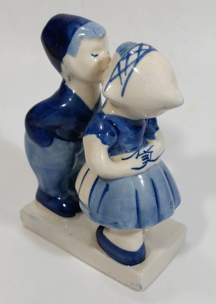 Vintage Delft Blue Holland Dutch Boy And Girl Kissing Hand Painted Cer ...