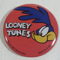 1997 Warner Bros. Looney Tunes Roadrunner Cartoon Character  1 3/4" Round Button Pin TV Show Collectible