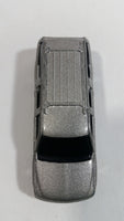 Maisto 2001 Chevrolet Suburban Silver Die Cast Toy Car SUV Vehicle