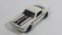 2009 Hot Wheels Muscle Mania '65 Mustang Fastback White Die Cast Toy Muscle Car Vehicle