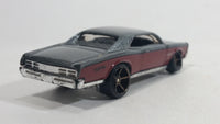 2009 Hot Wheels Larry's Garage '67 Pontiac GTO Metalflake Silver & Maroon Die Cast Toy Muscle Car Vehicle